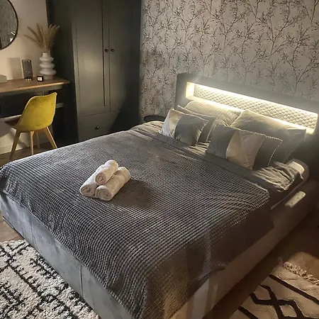 1 Nad Rzeka Krutyn Apartamento