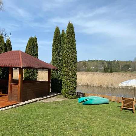 1 Nad Rzeka Krutyn Apartamento *